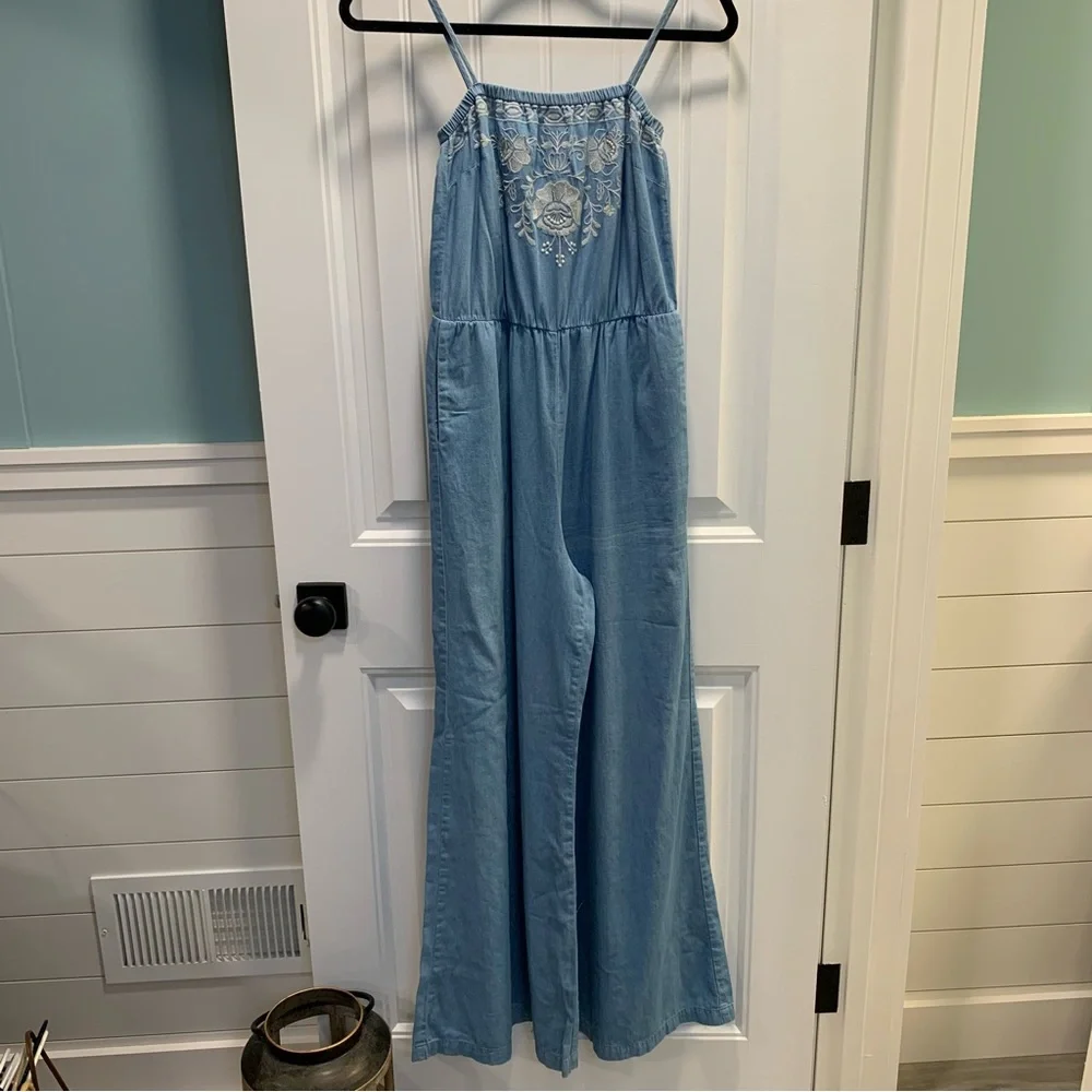 Small. Thin blue jean/ chambray jumpsuit. Embroidered top. - Picture 2 of 14